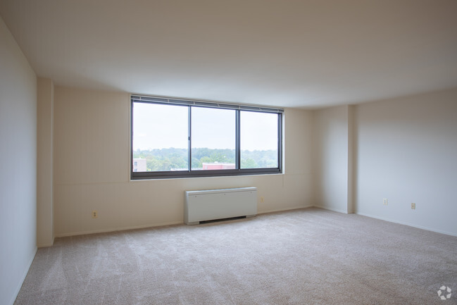 Apt 1107 - Studio - Cole Spring Plaza