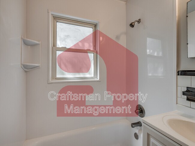 Building Photo - 1201 Carverdale Dr