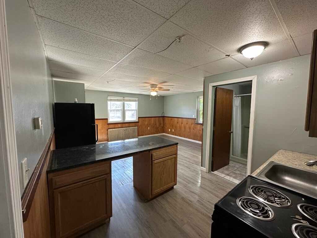 Building Photo - 223 Jackson St