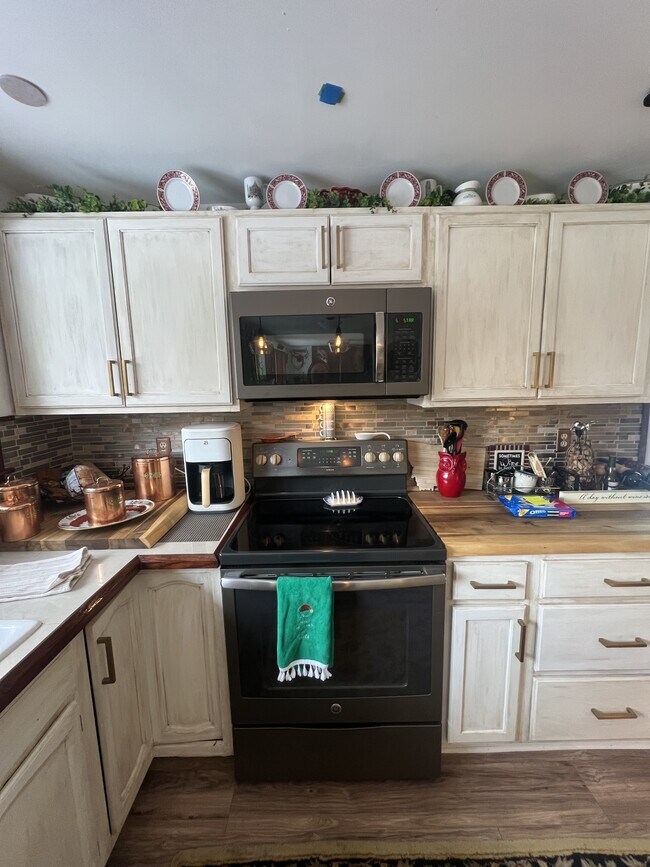 Building Photo - 6810 Canyon Ferry Rd