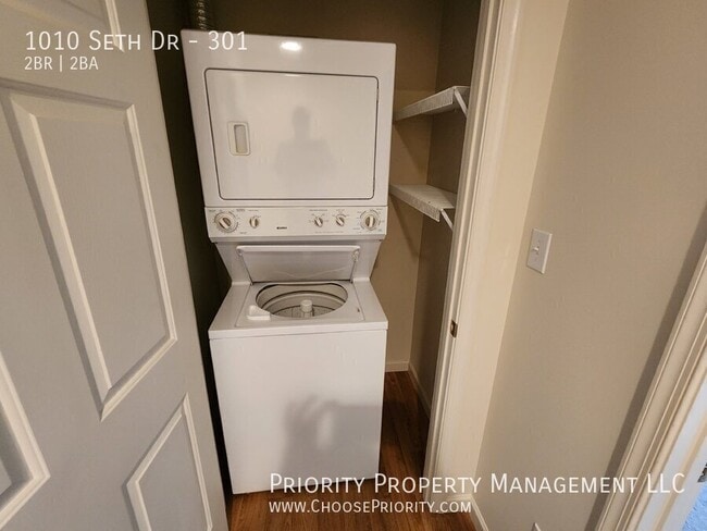 Building Photo - 1010 Seth Dr