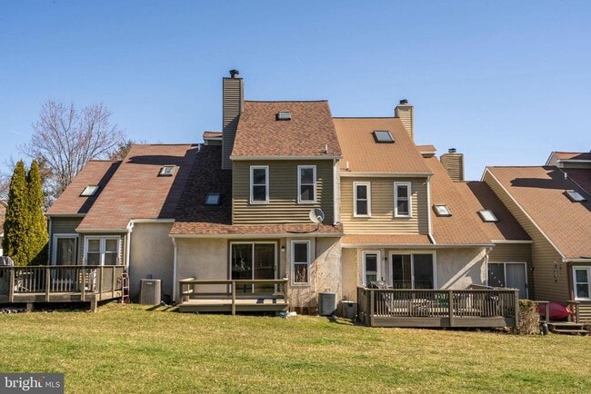 Building Photo - 506 St Albans Ct