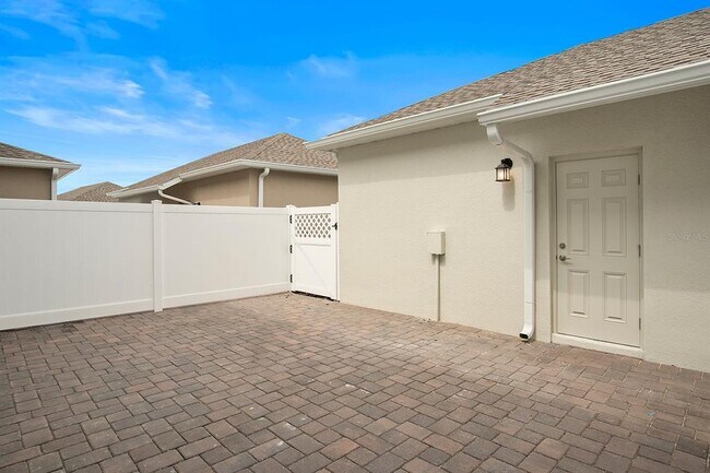 Building Photo - 5643 Quiet Palm Lp