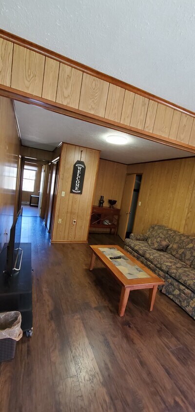 1 large Storage area - 927 College Ave