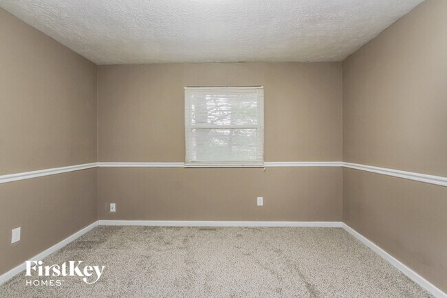 Building Photo - 1327 Fairview Dr