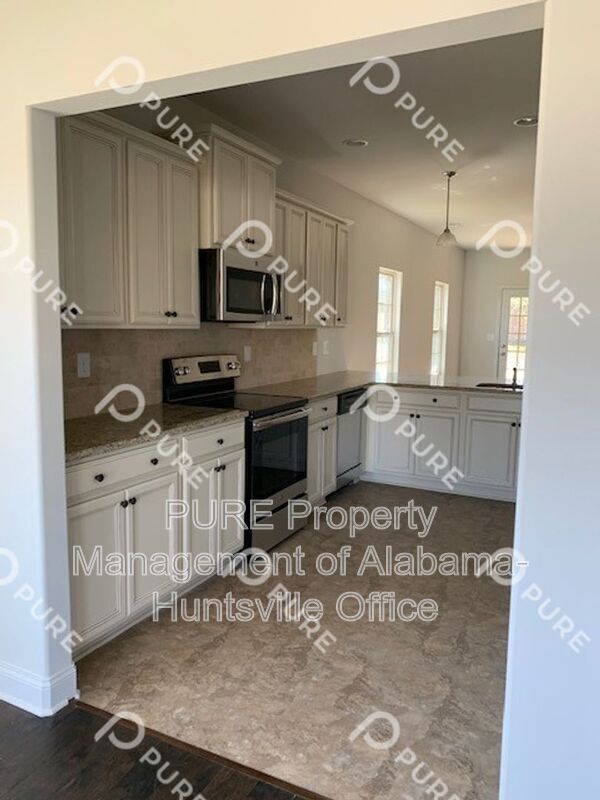 Building Photo - 283 Abercorn Dr