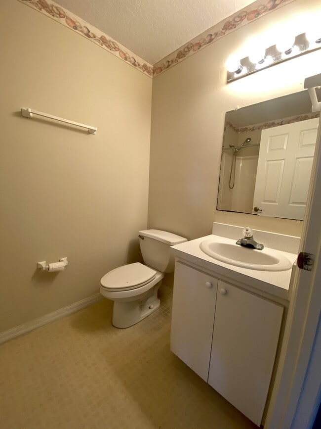 Building Photo - 2271 Granada Dr