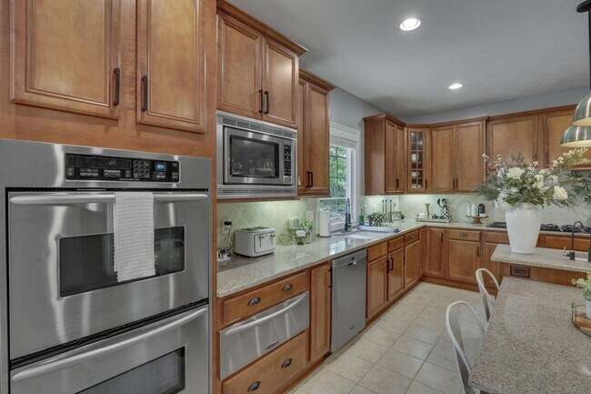 Building Photo - 7097 Pleasant Colony Cir