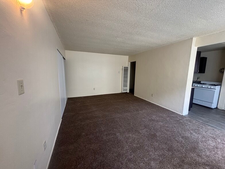 Building Photo - Island Gardens Apartments - Affordable