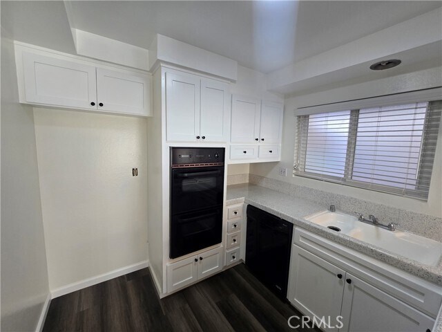 Building Photo - 17081 Evergreen Cir