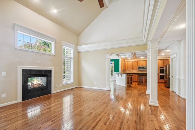 Building Photo - 43286 Canal Creek Pl