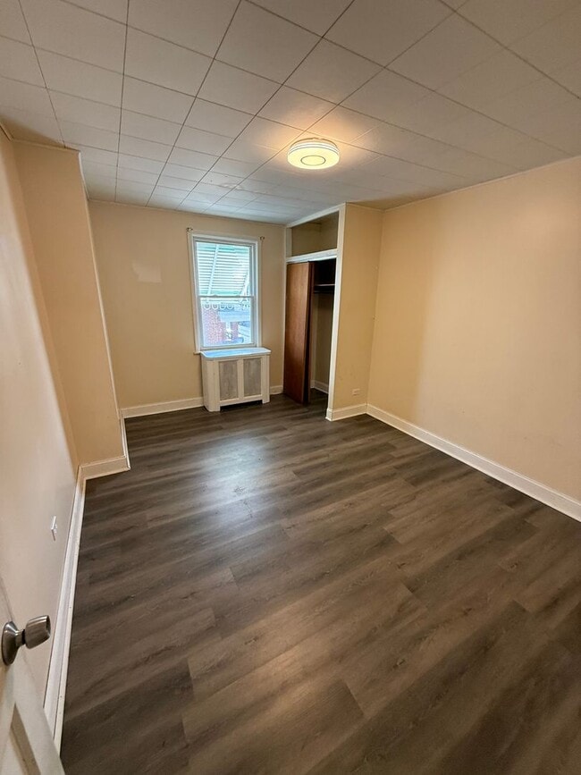 Building Photo - Wonderful three bedroom home for rent in O...