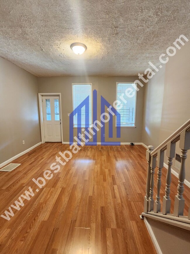 Building Photo - Spacious 3 Bedroom in East Baltimore