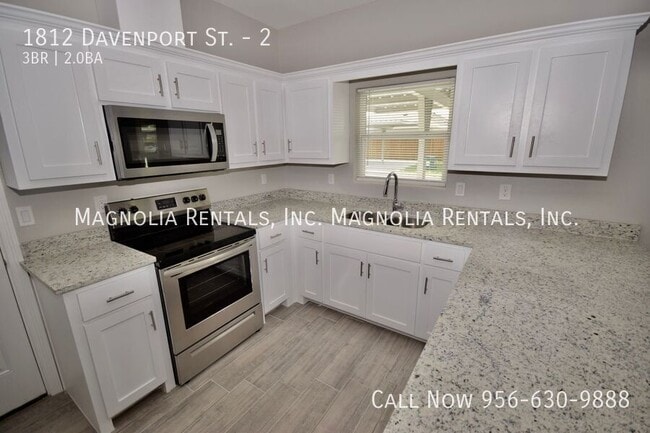 Building Photo - 1812 Davenport St