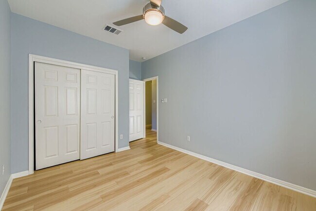 Building Photo - 8518 Cahill Dr
