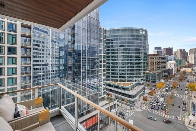 Building Photo - 150 Seaport Blvd