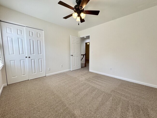 Building Photo - 1370 Buckingham Cir
