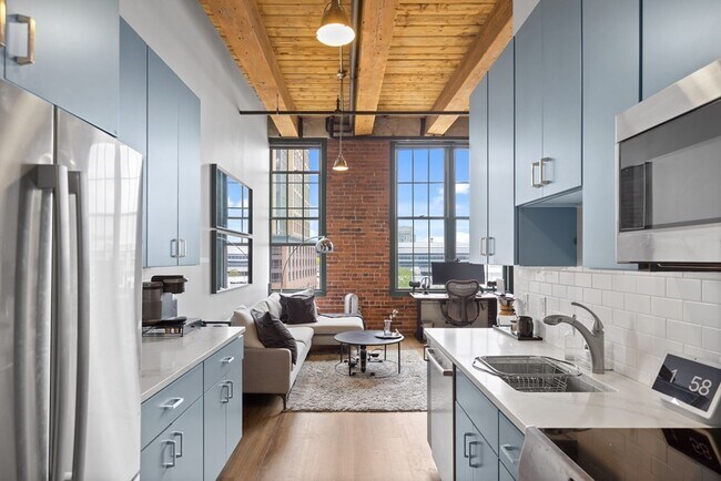 Building Photo - 63 Melcher St