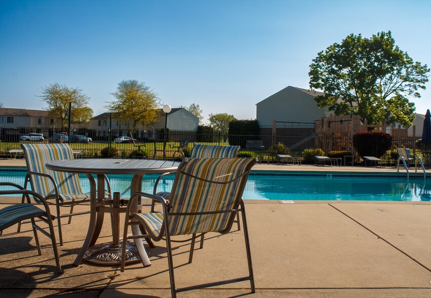 Pool - Waterside Apartments