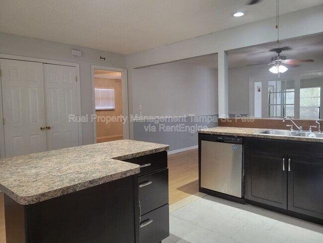 Building Photo - 12387 Seagate St