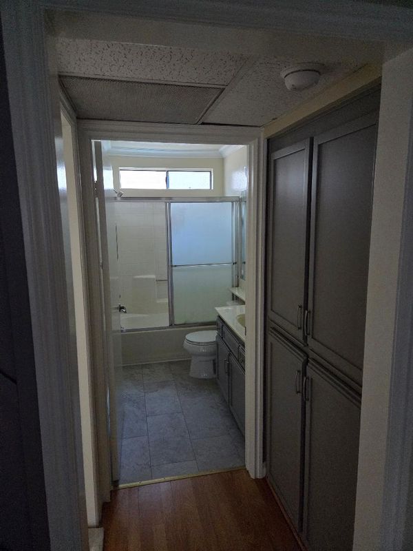 Building Photo - 618 E Magnolia Blvd