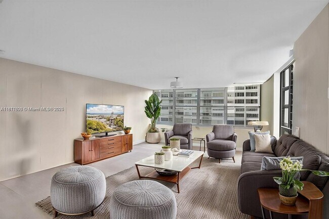 Building Photo - 18051 Biscayne Blvd