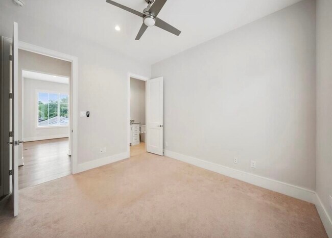 Building Photo - 1512 Johanna Dr