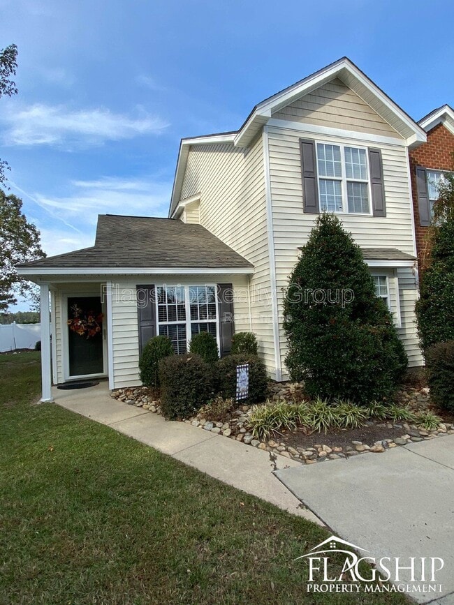 Building Photo - 1310 Thomas Langston Rd