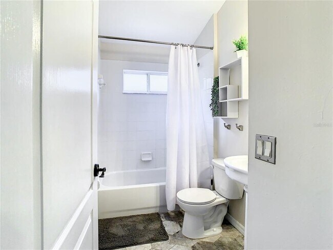 Building Photo - 1407 Trail Boss Ln