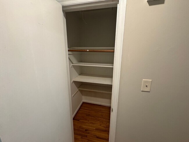 Building Photo - 3436 Washburn Ave