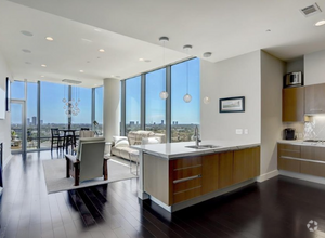 Building Photo - 2727 Kirby-1714