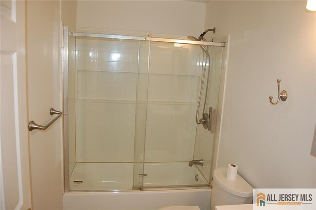 Building Photo - 57 Avenel St