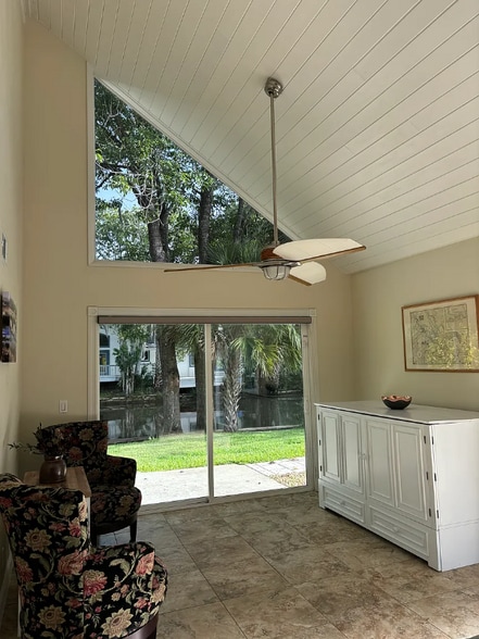 Building Photo - 9 Waterberry Cir