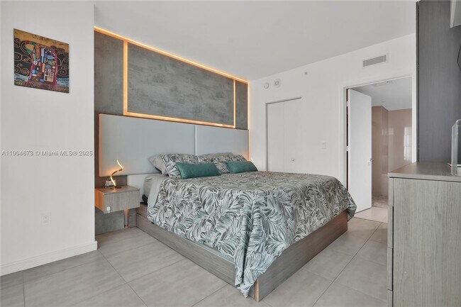 Building Photo - 1300 S Miami Ave