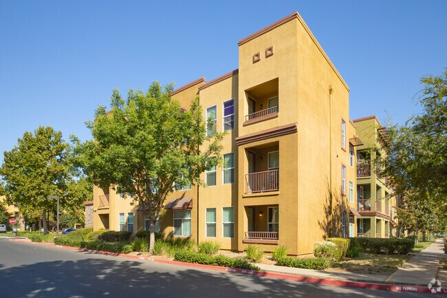 Alternate Building Photo - Seasons at Laguna Ridge a 55+ Senior Communit