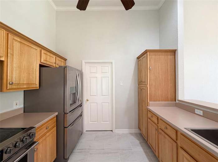 Building Photo - 416 Fossil Rock Dr