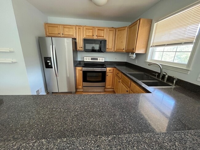Building Photo - 2815 Barclay Way