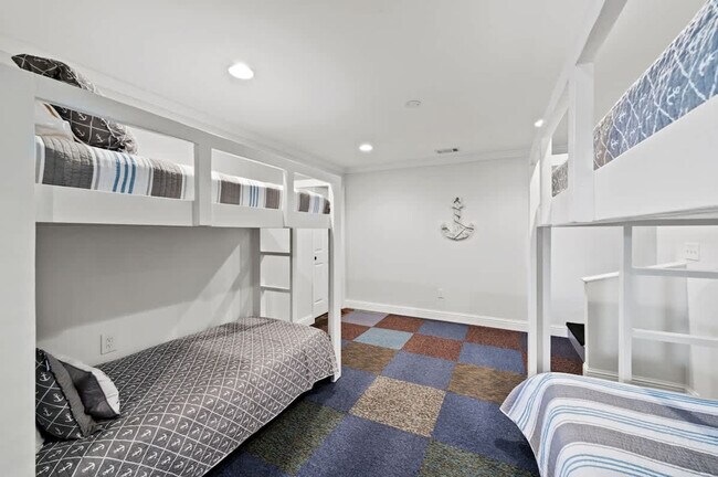 Building Photo - 124 Clack Cir
