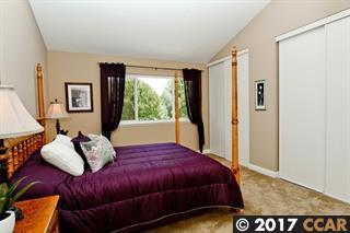 master bedroom with attached bath - 133 Lawnview Cir