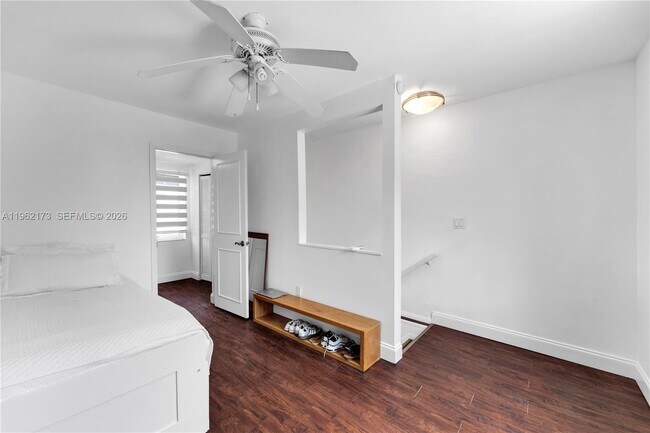 Building Photo - 1826 Fairhaven Pl