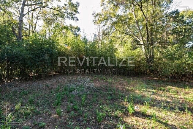 Building Photo - Fully Renovated 3/2 in West Mobile!