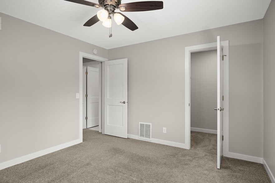 Building Photo - 1349 Easter Ln