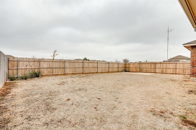 Building Photo - 13321 Beaumont Dr