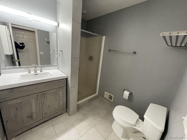 Building Photo - 1079 River Ridge Cir