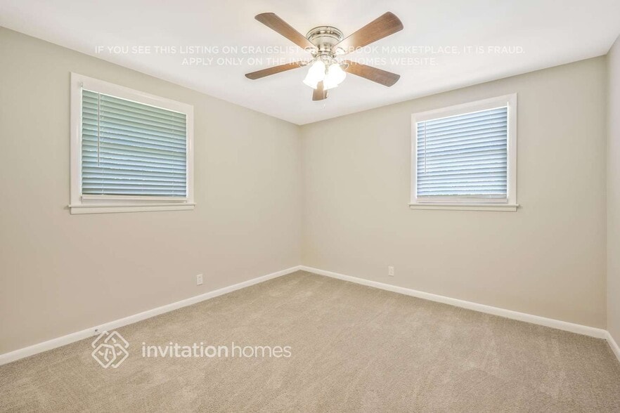 Building Photo - 118 Robinhood Cir