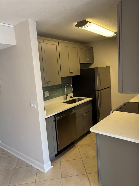 Building Photo - 7405 Bay Island Dr S