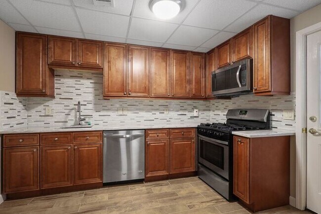 Building Photo - 2381 Oak Grove Meadows