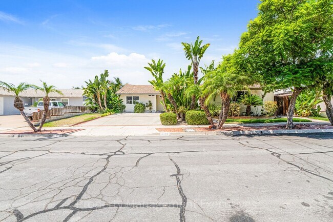 Building Photo - 6344 Arms Lake Ave