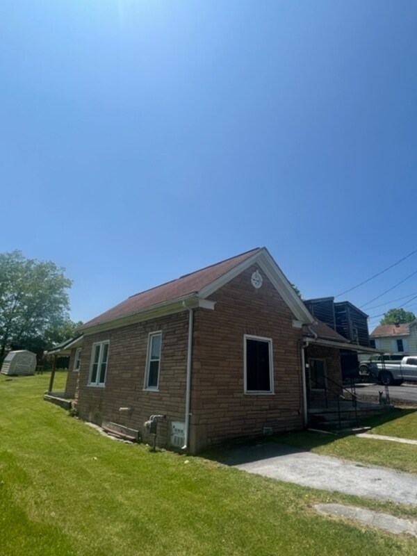 Building Photo - 1305 Princeton Ave