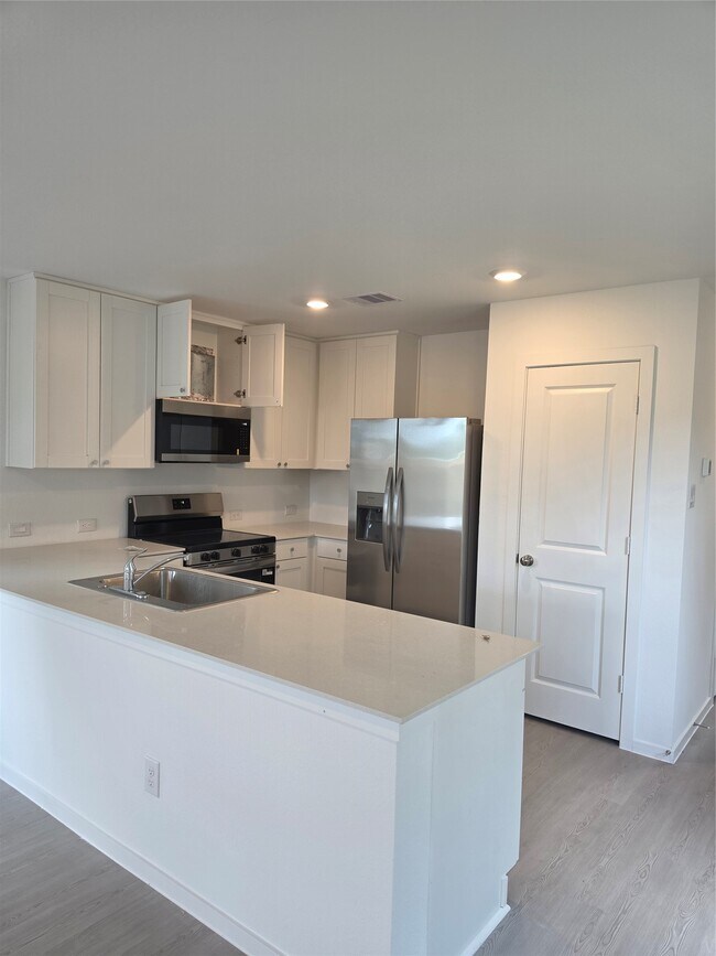 Building Photo - 3611 duplet